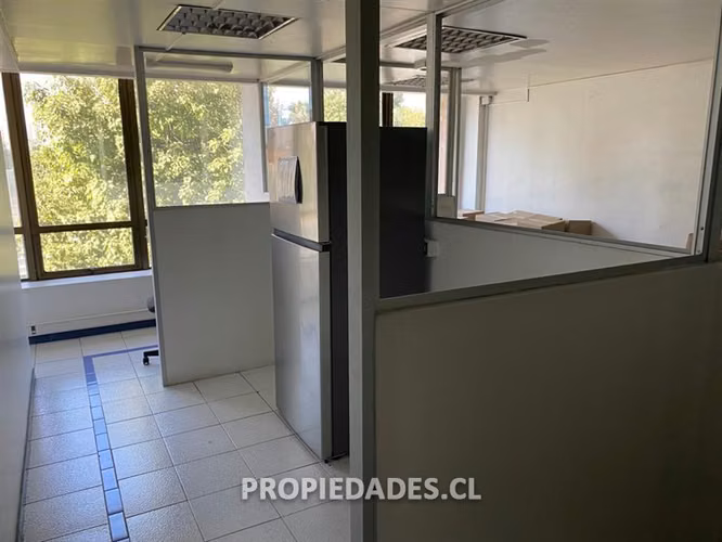 Local comercial en arriendo en La Florida y estacionamientos - Imagen 9