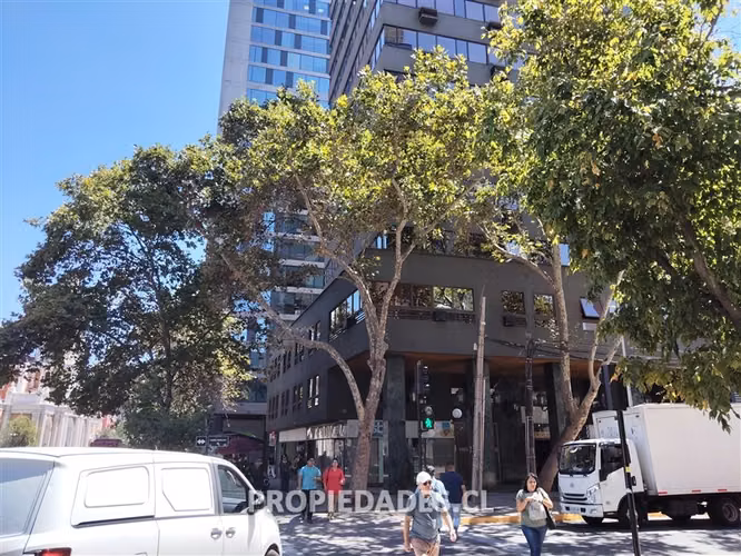 Oficina en venta en Providencia, recibimos ofertas.