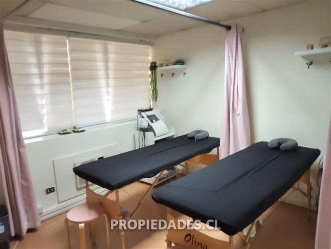 Oficina en venta en Providencia, recibimos ofertas.