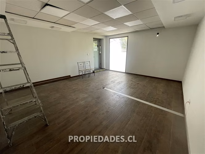 Oficina en arriendo en Providencia / Metro Tobalaba