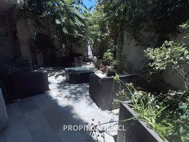 Oficina en arriendo en Providencia / Metro Tobalaba