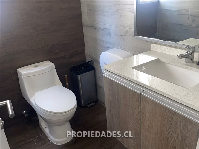 Oficina en arriendo en Providencia / Metro Tobalaba