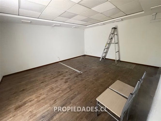 Oficina en arriendo en Providencia / Metro Tobalaba