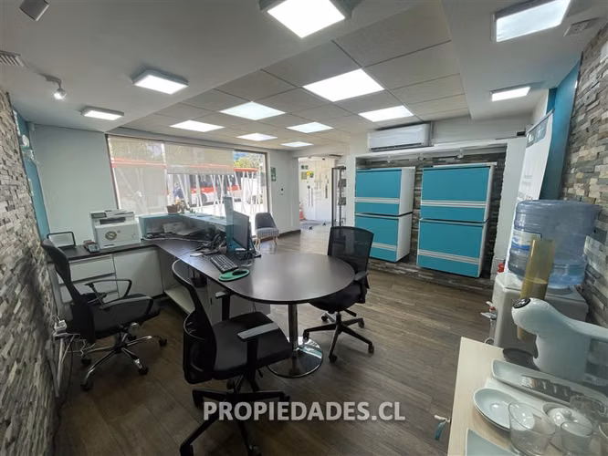 Oficina en arriendo en Providencia / Metro Tobalaba