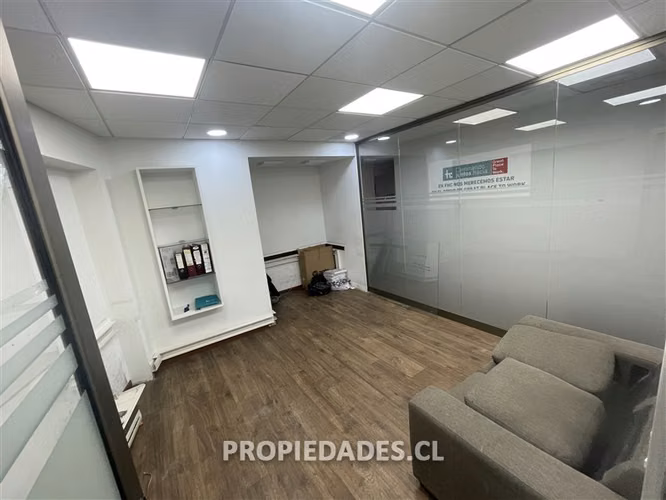 Local Comercial en arriendo en Providencia / Metro Tobalaba