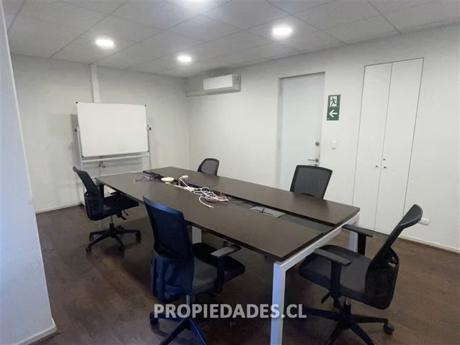 Local Comercial en arriendo en Providencia / Metro Tobalaba