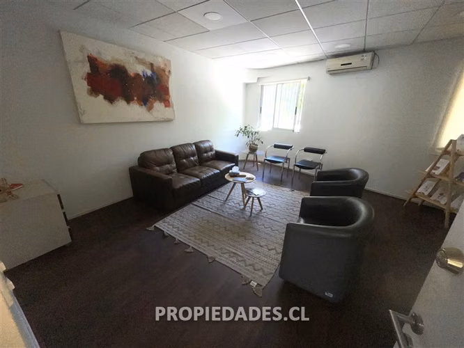 Local Comercial en arriendo en Providencia / Metro Tobalaba