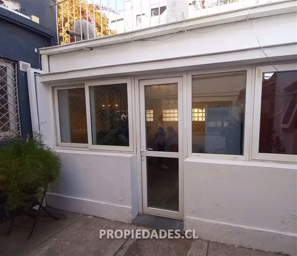 Oficina en venta en Ñuñoa IMPECABLE REMODELADA BIEN UBICADA