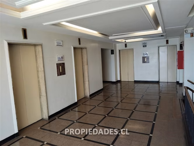 Gran oficina con terraza en venta en Santiago