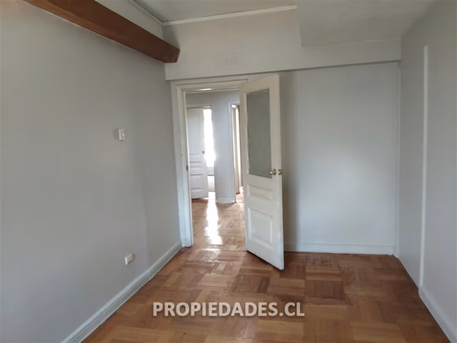 Gran oficina con terraza en venta en Santiago