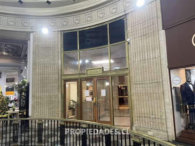Gran oficina con terraza en venta en Santiago - Imagen 3