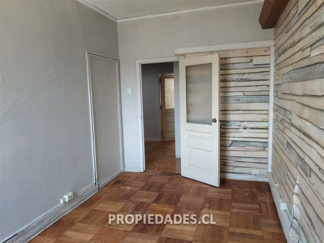 Gran oficina con terraza en venta en Santiago