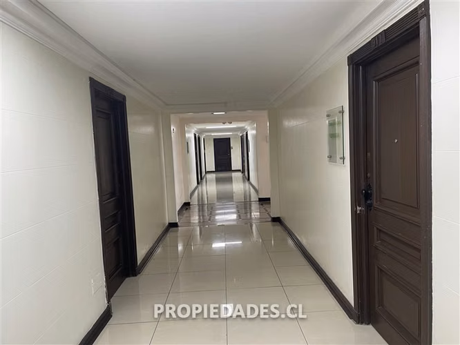Gran oficina con terraza en venta en Santiago