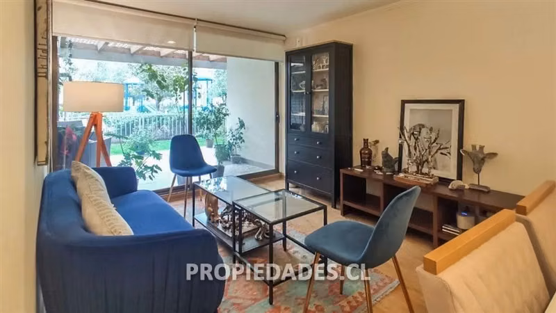 Departamento en venta de 3 dorm. en Huechuraba / Con Patio