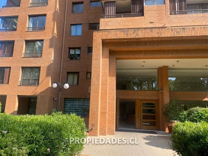 Departamento en venta de 3 dorm. en Las Condes