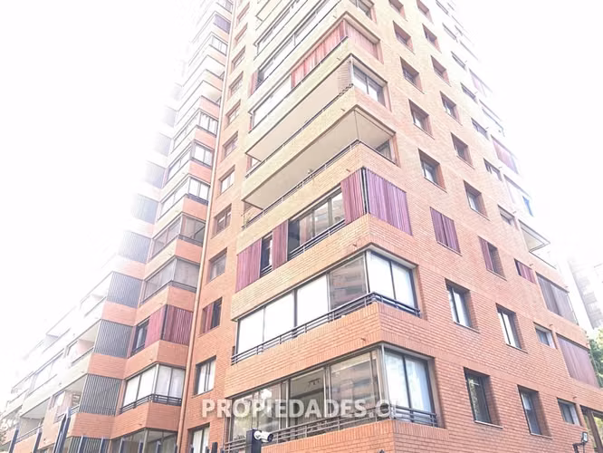 Departamento en venta de 3 dorm. en Las Condes