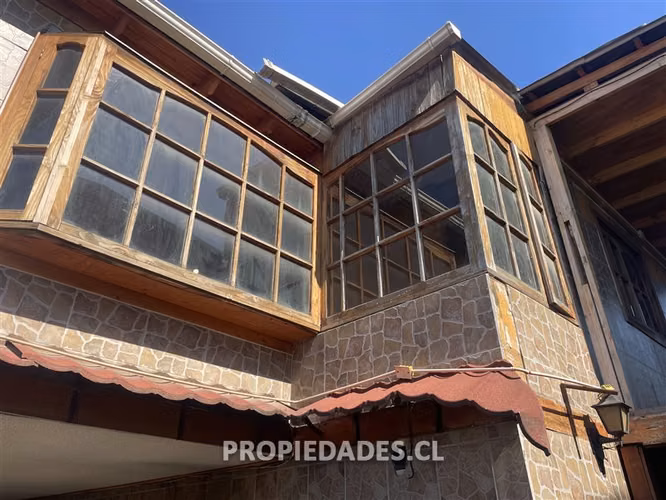 Casa venta de 4 dorm. Santiago / Artemio Gutierrez