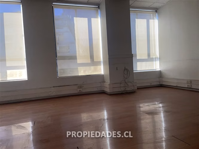Oficina arriendo Las Condes / 7 privados/San Sebastián / 3BX