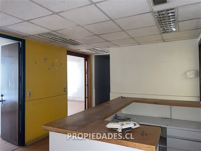 Oficina arriendo Las Condes / 7 privados/San Sebastián / 3BX