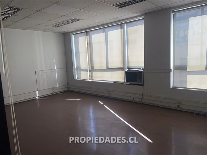 Oficina arriendo Las Condes / 7 privados/San Sebastián / 3BX