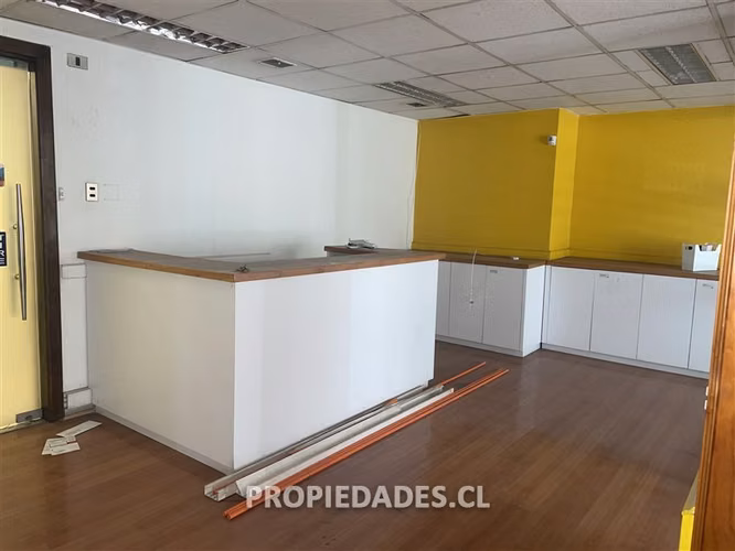 Oficina arriendo Las Condes / 7 privados/San Sebastián / 3BX