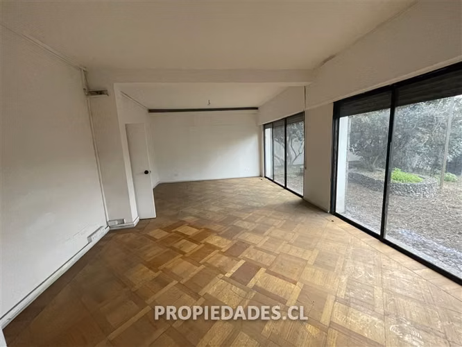 Gran Casa / Oficina en arriendo en Providencia.