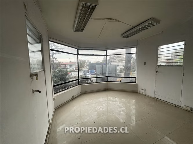 Gran Casa / Oficina en arriendo en Providencia.