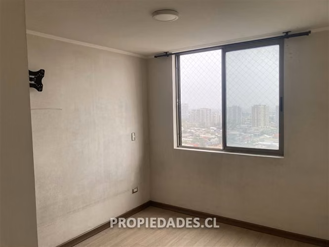 REBAJADO: Departamento en venta en San Miguel, est. y bod.