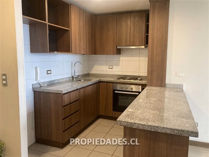 REBAJADO: Departamento en venta en San Miguel, est. y bod.