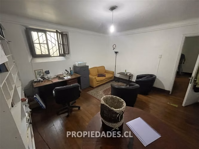 Oficina para Institución o Empresa en venta en Providencia.