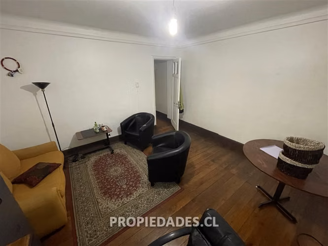 Oficina para Institución o Empresa en venta en Providencia.