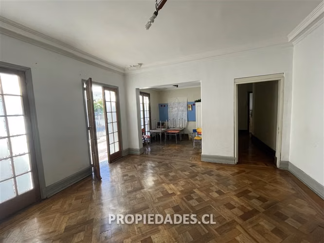 Oficina para Institución o Empresa en venta en Providencia.