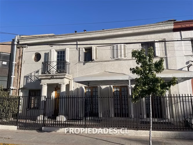 Casa en venta de 9 dorm. en Providencia