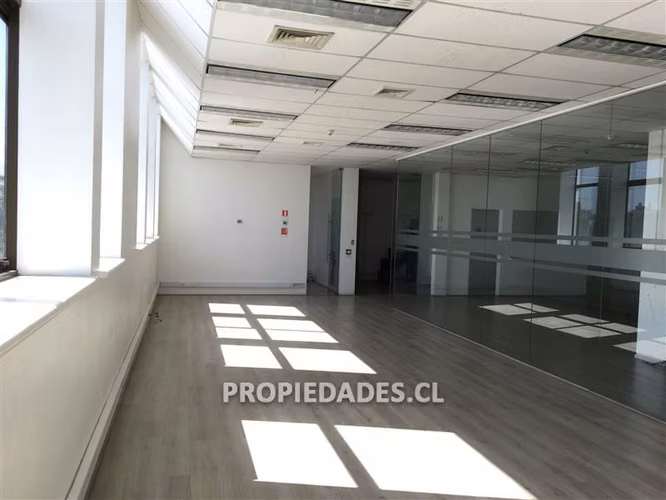 Oficina en arriendo en Providencia