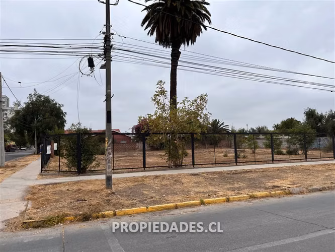 Sitio en venta en La Cisterna