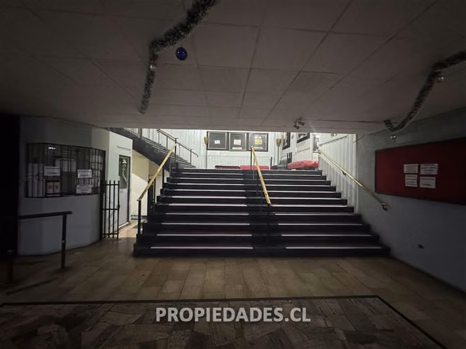 Local Comercial de 1400 m2 en venta en Santiago