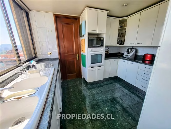 Departamento en venta de 5 dorm. en Las Condes GRAN VISTA