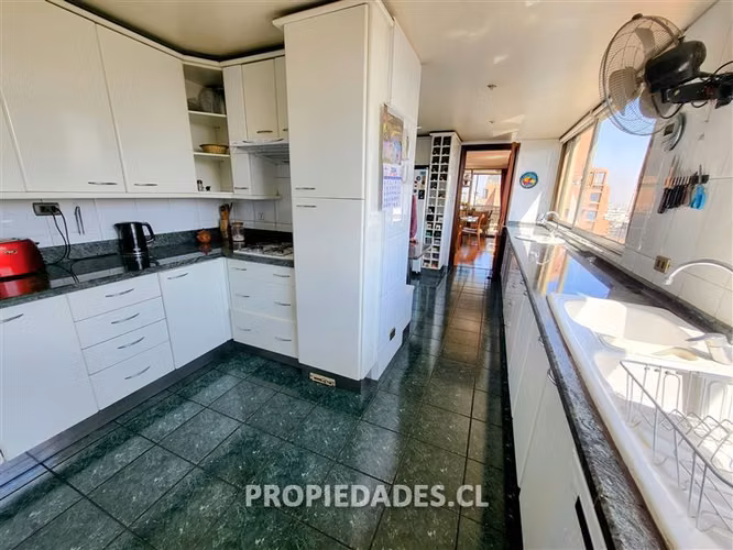 Departamento en venta de 5 dorm. en Las Condes GRAN VISTA