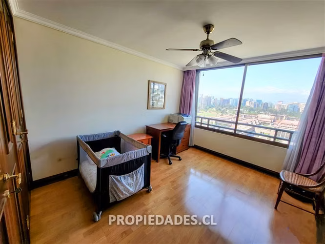 Departamento en venta de 5 dorm. en Las Condes GRAN VISTA
