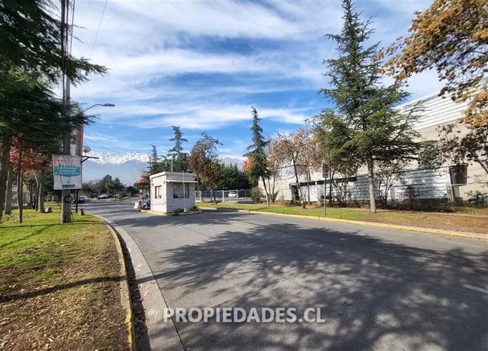 Sitio en Venta en Peñalolén