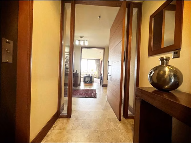 Departamento en venta de 5 dorm. en Las Condes