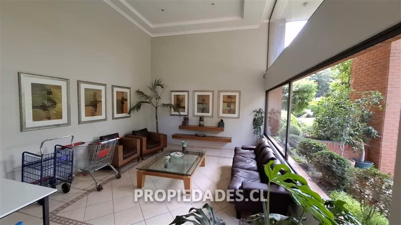 Departamento en venta de 3 dorm. en Las Condes