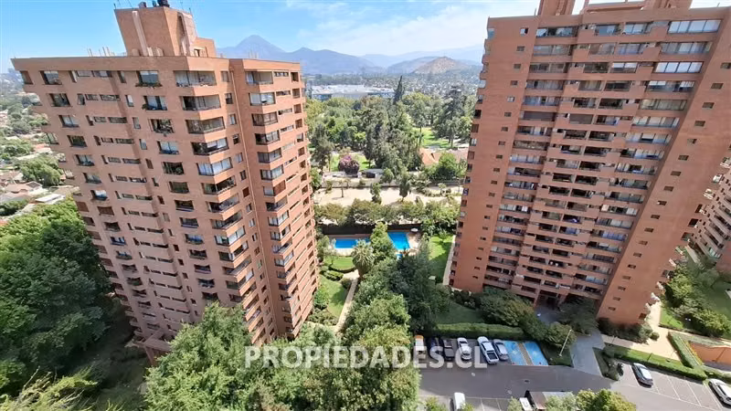 Departamento en venta de 3 dorm. en Las Condes