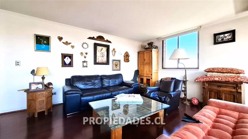 Departamento en venta de 3 dorm. en Las Condes