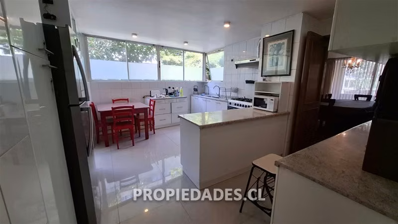 Departamento en venta de 4 dorm. en Las Condes