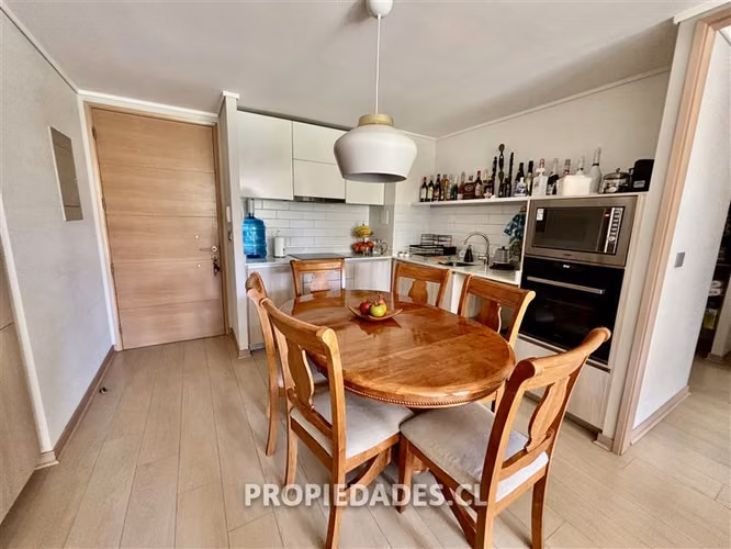 Departamento en venta de 2 dorm. en Las Condes