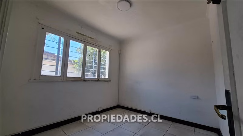 Casa en arriendo de 6 dorm. en Ñuñoa