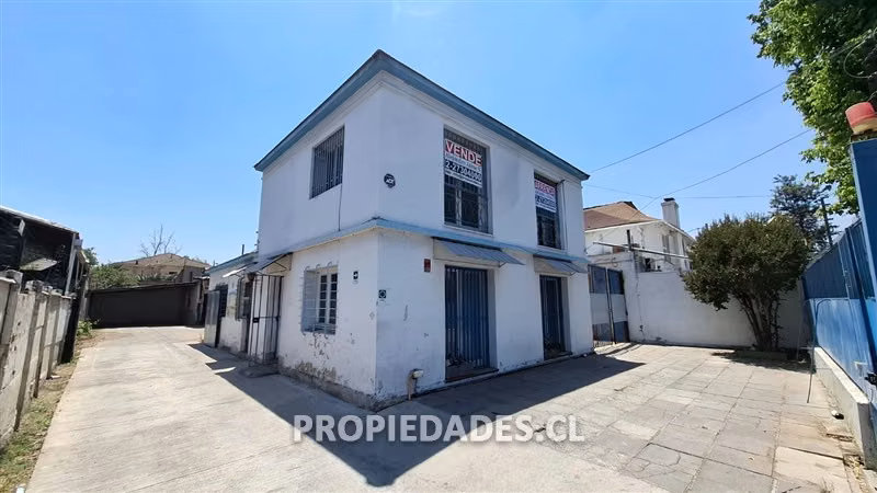 Casa en arriendo de 6 dorm. en Ñuñoa