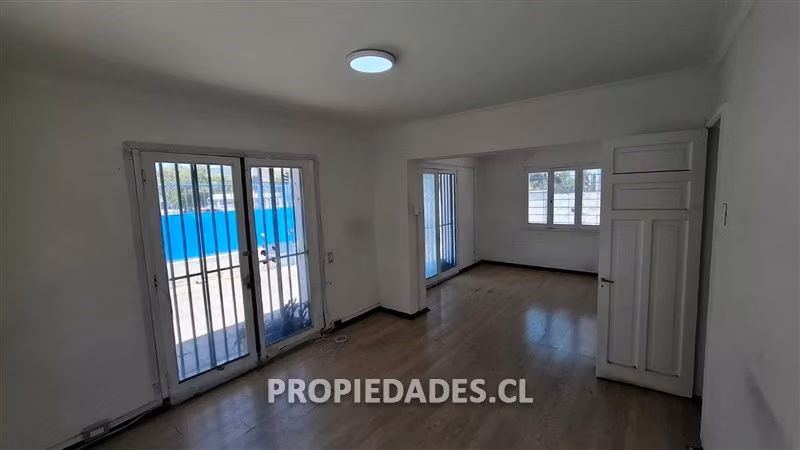 Casa en arriendo de 6 dorm. en Ñuñoa
