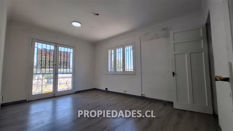 Casa en arriendo de 6 dorm. en Ñuñoa